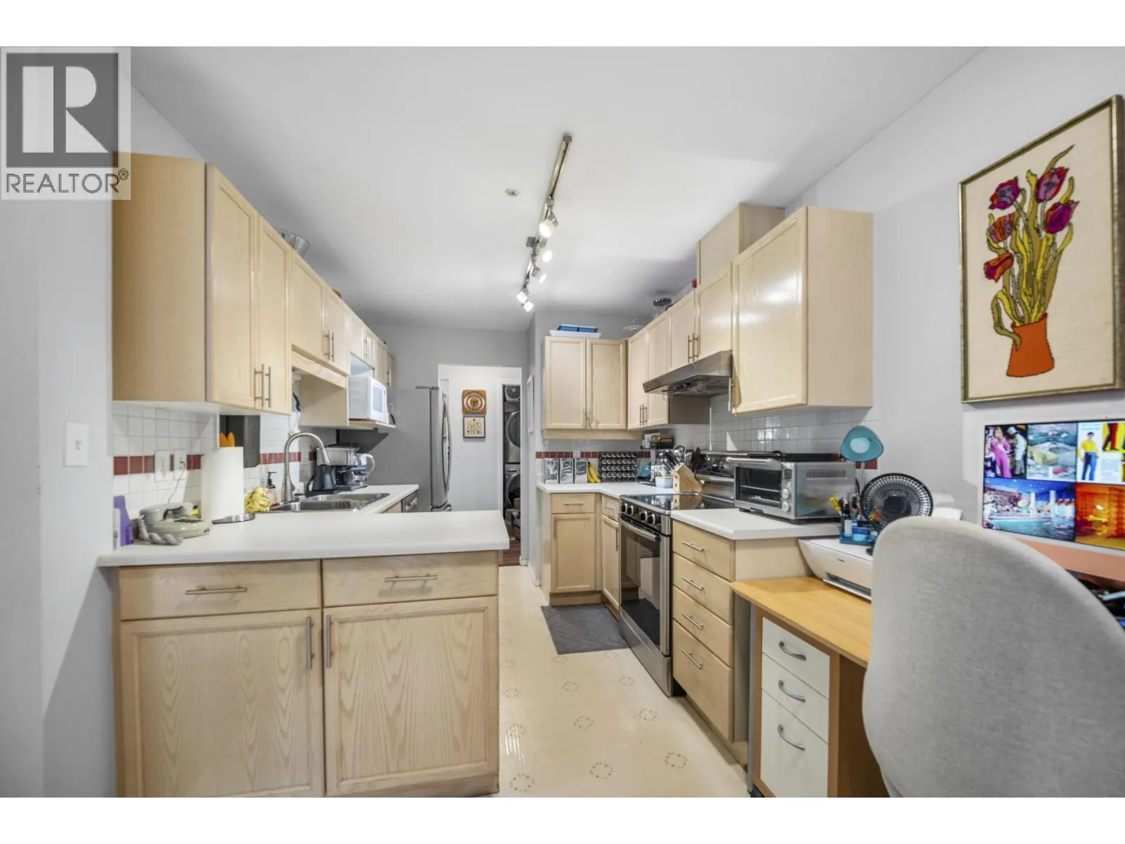 306 3400 SE MARINE DRIVE