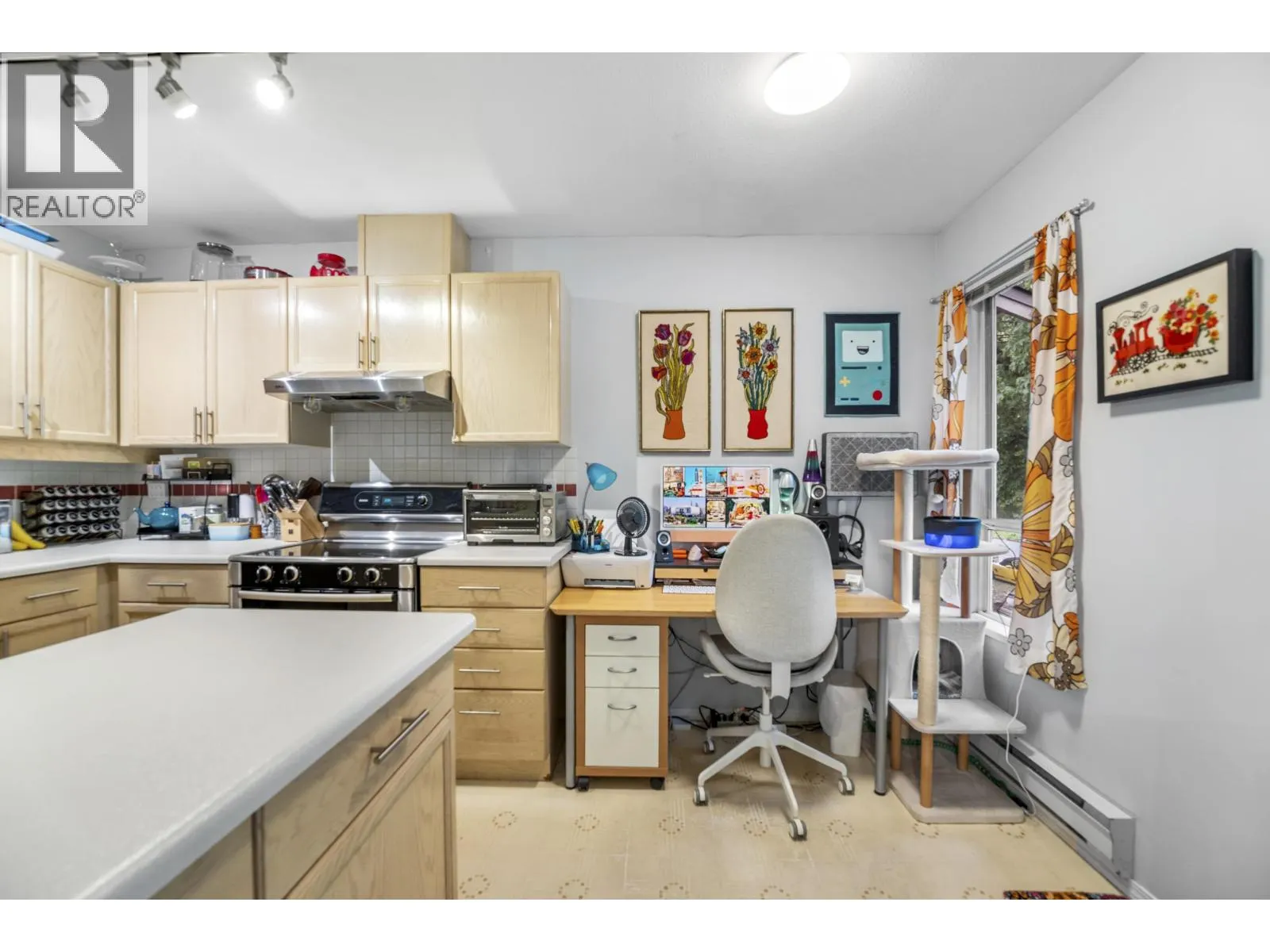 306 3400 SE MARINE DRIVE