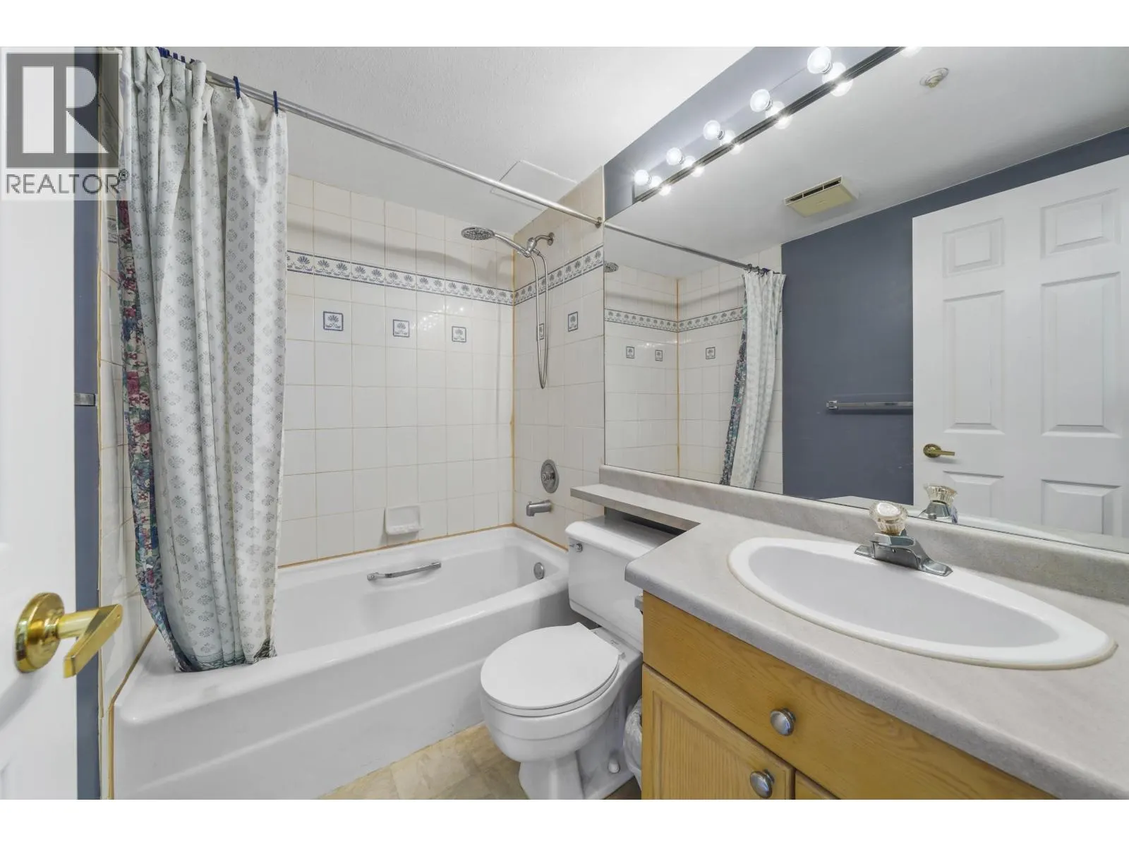 114 3400 SE MARINE DRIVE