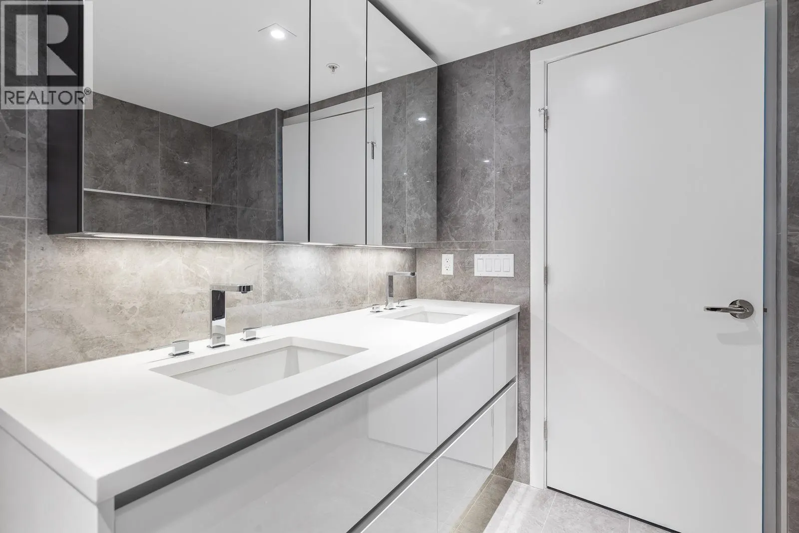 854 6328 W NO.3 ROAD
