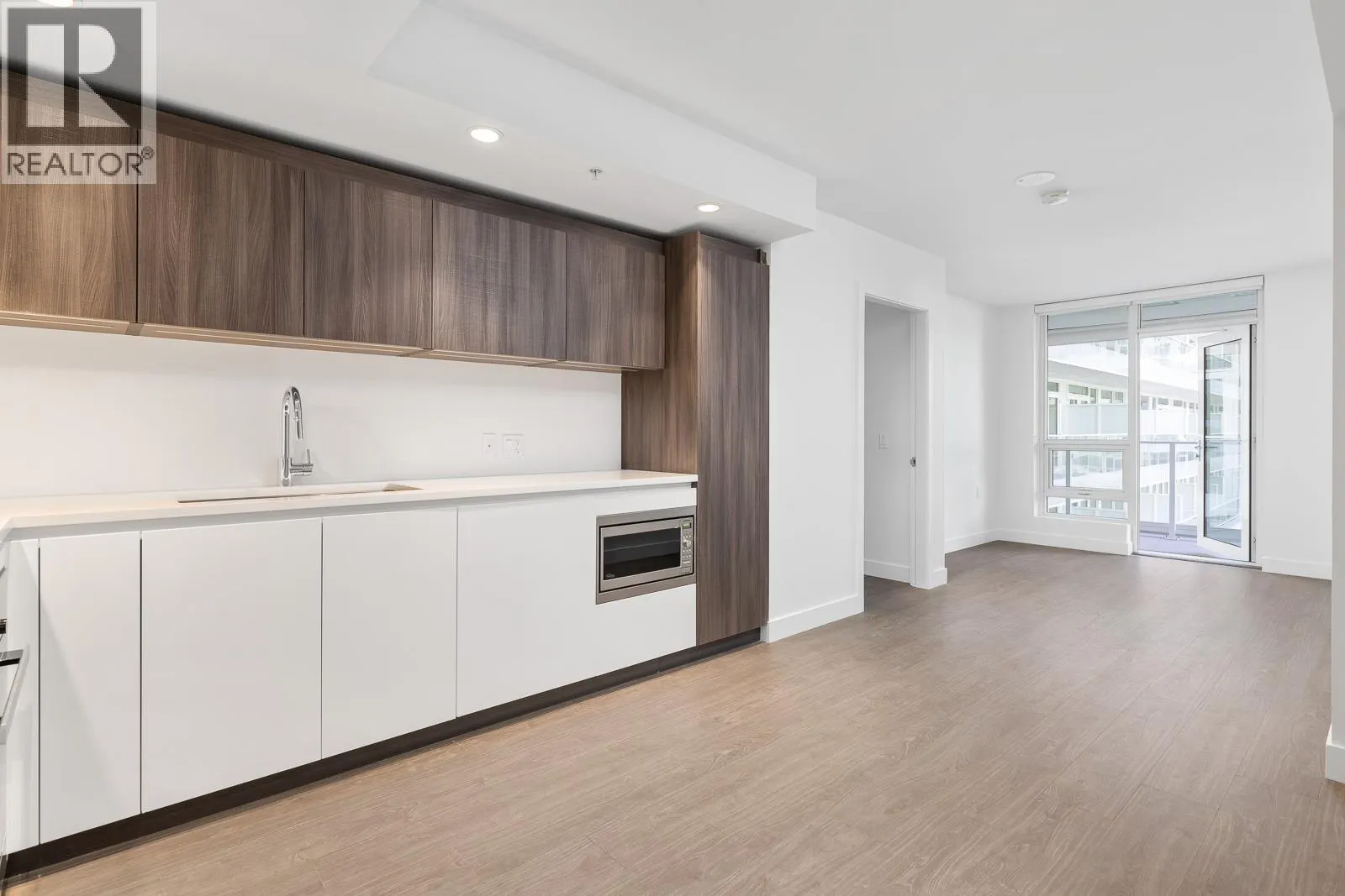 854 6328 W NO.3 ROAD
