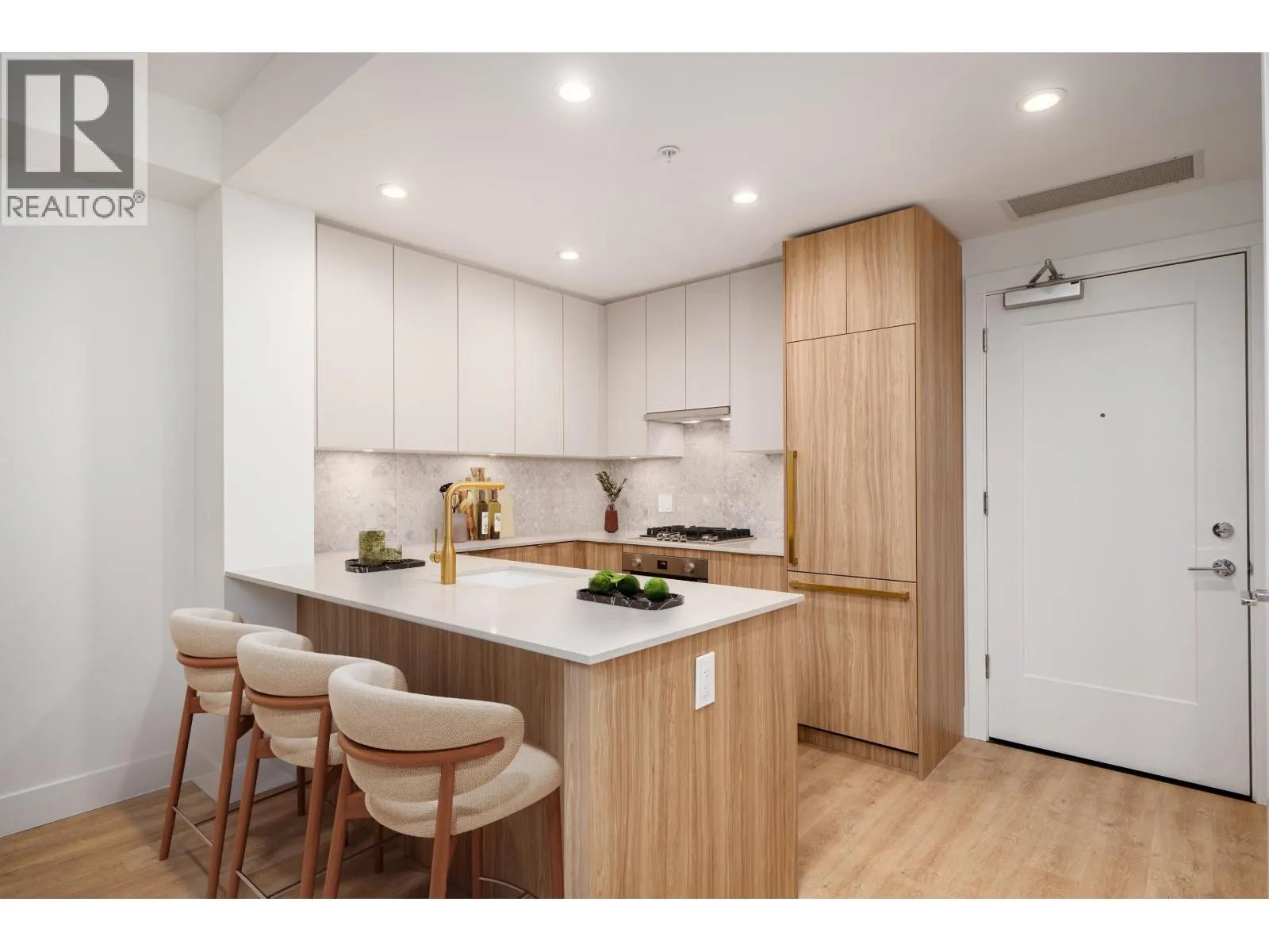 202-2325 EMERY COURT