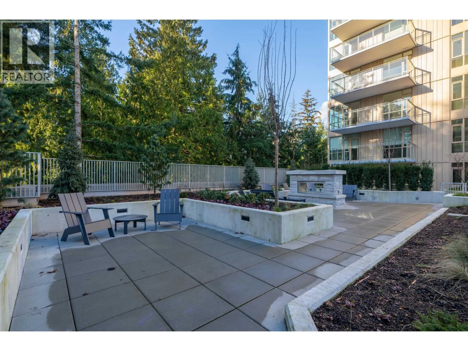 202-2325 EMERY COURT