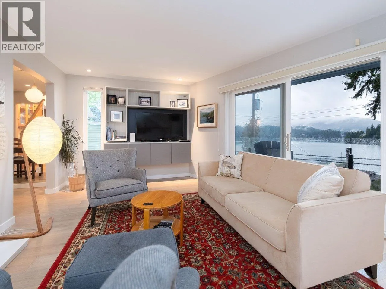 2727 PANORAMA DRIVE