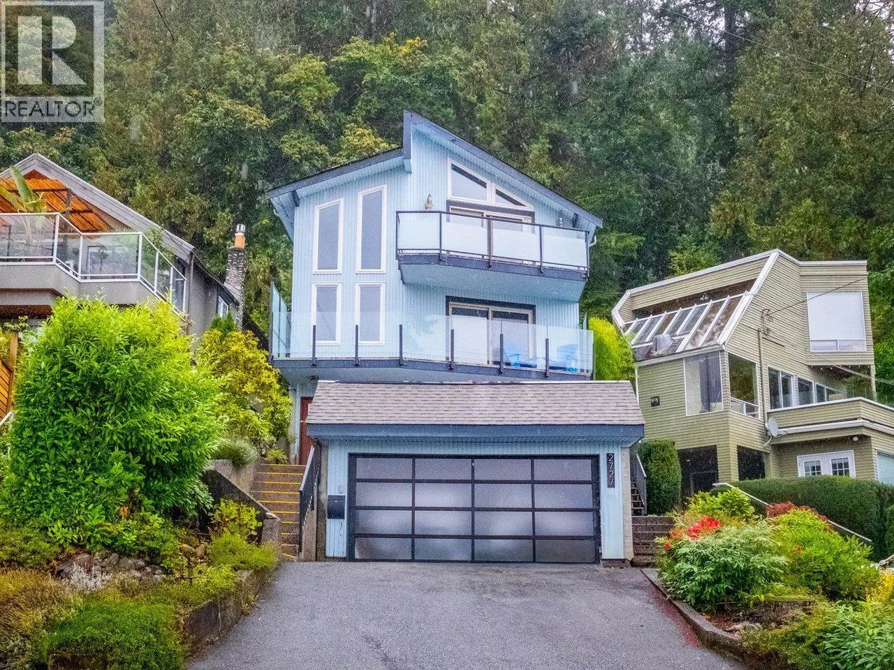 2727 PANORAMA DRIVE