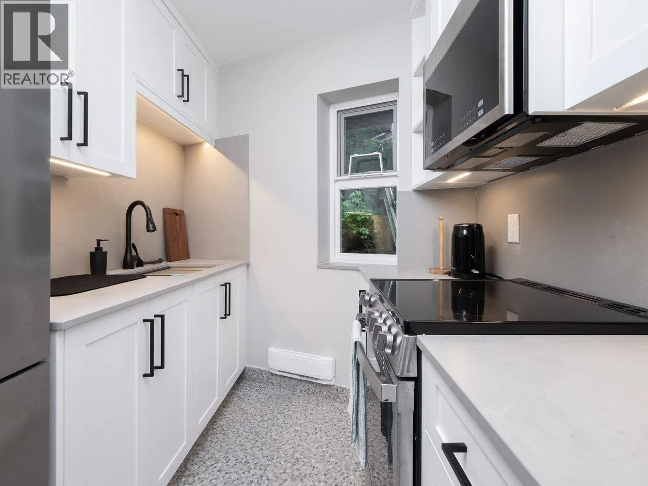 2727 PANORAMA DRIVE