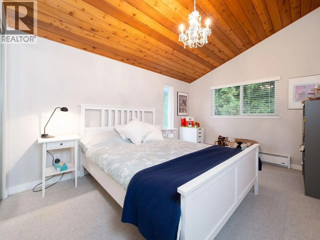2727 PANORAMA DRIVE