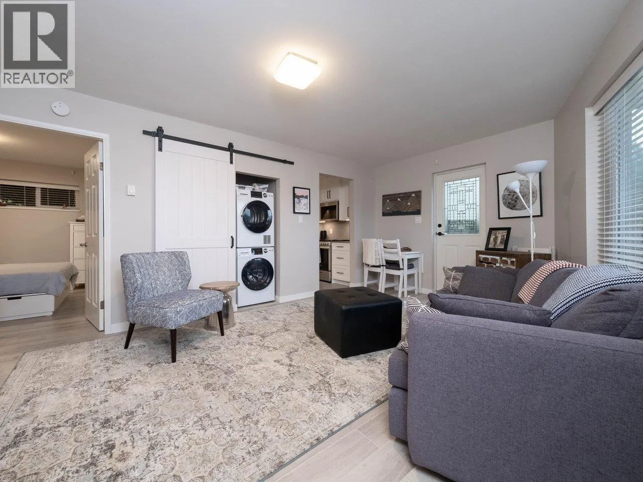 2727 PANORAMA DRIVE
