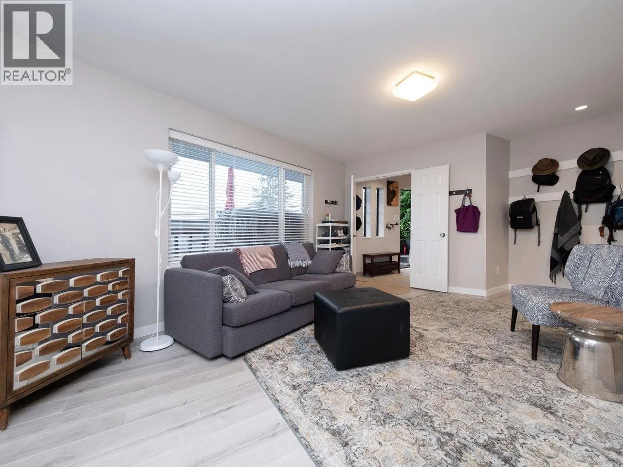 2727 PANORAMA DRIVE