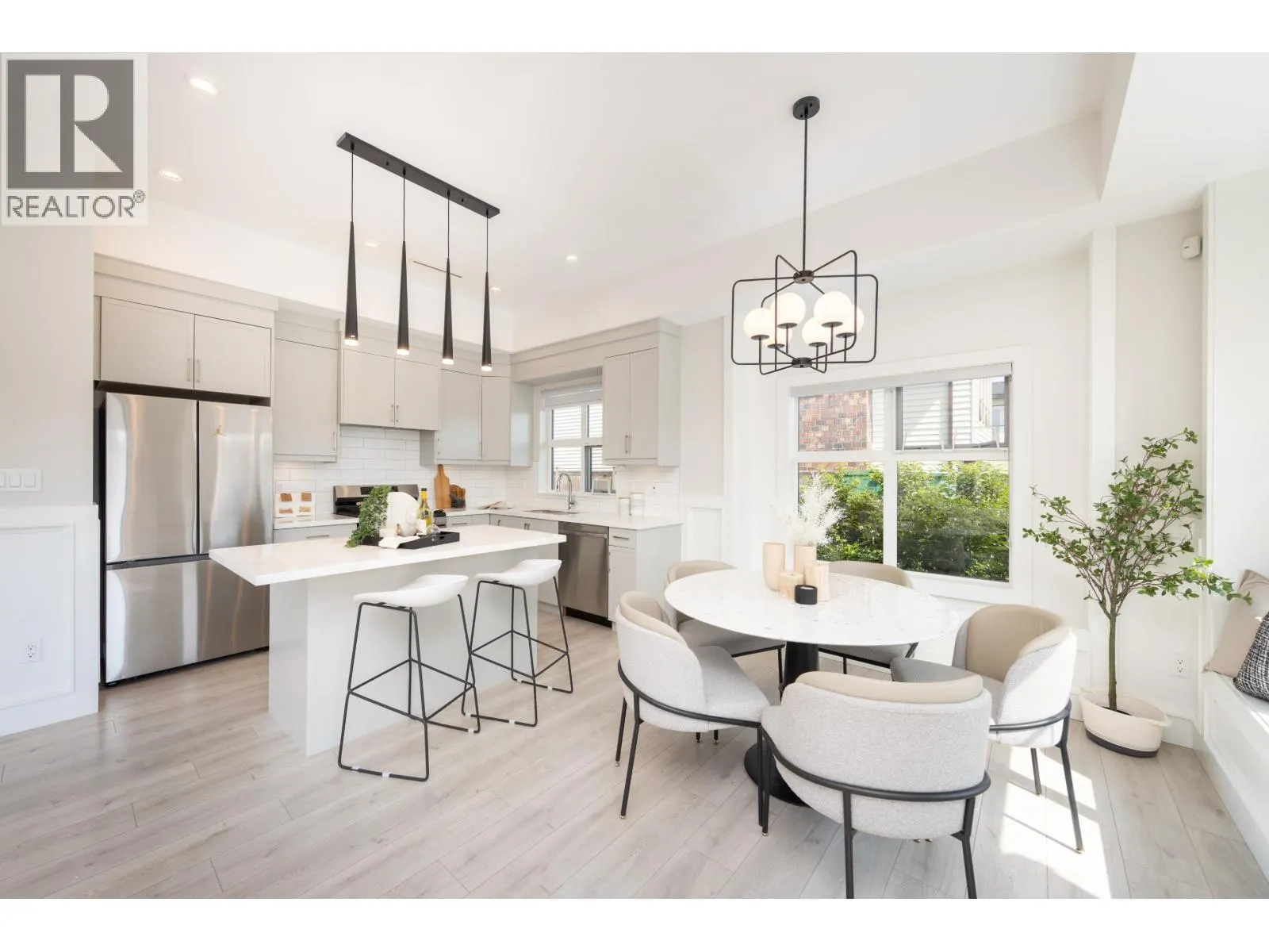 5 9899 STEVESTON HIGHWAY