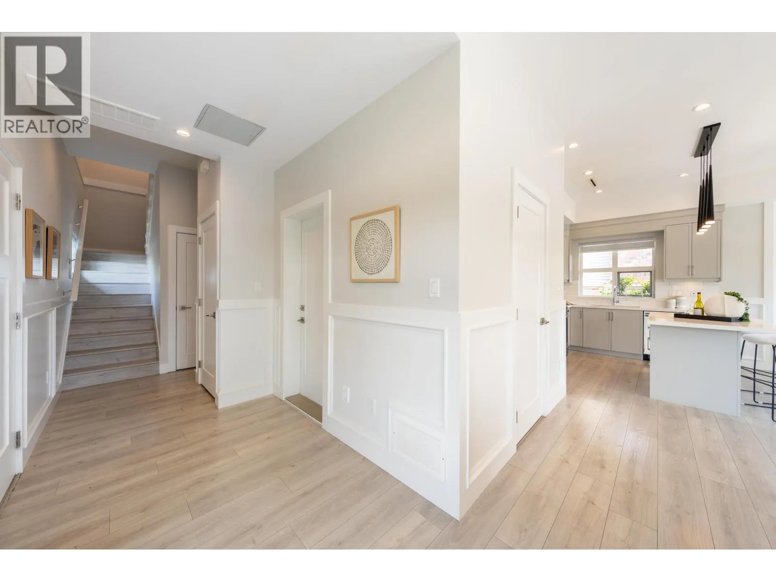 5 9899 STEVESTON HIGHWAY