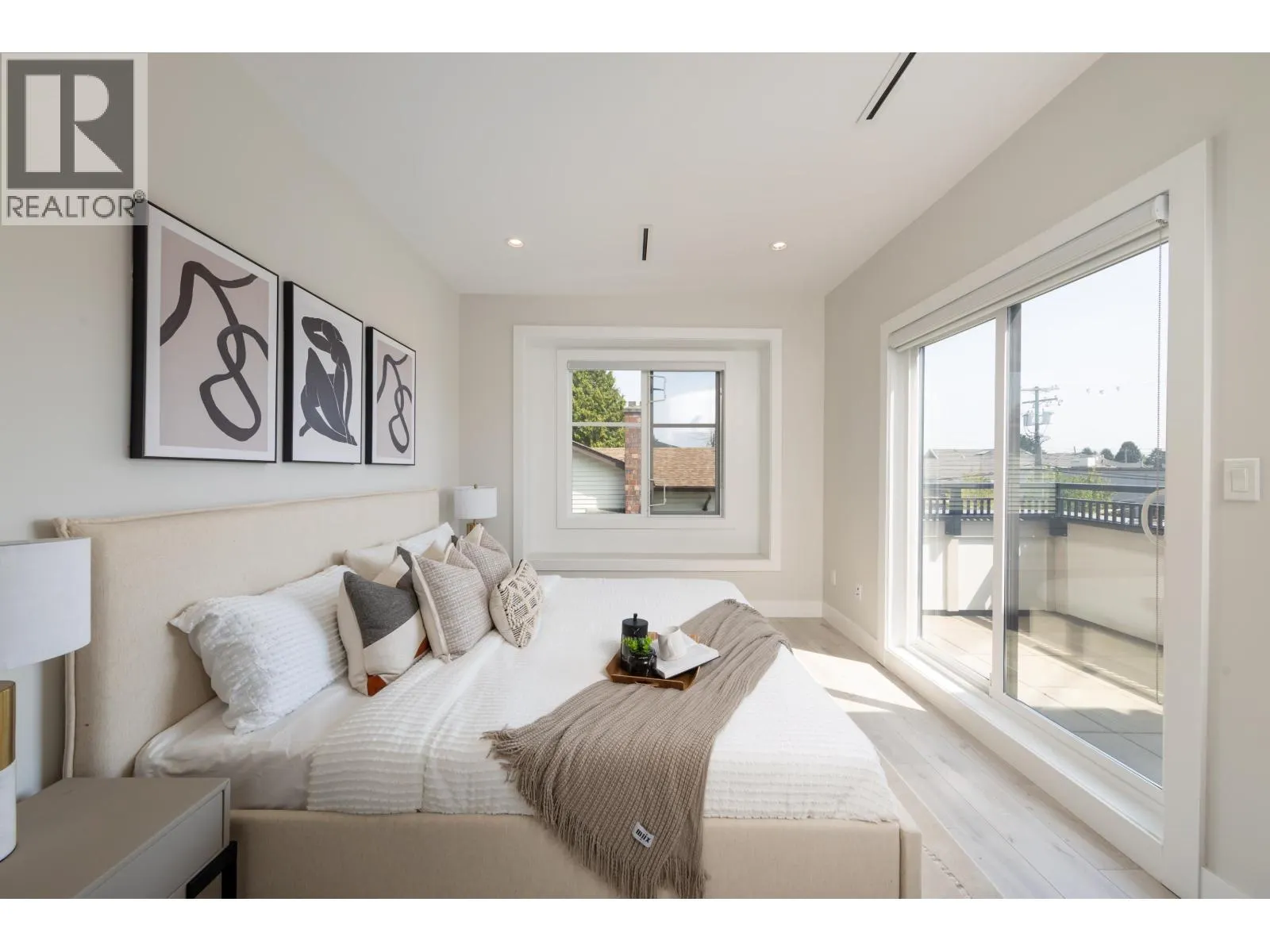 5 9899 STEVESTON HIGHWAY