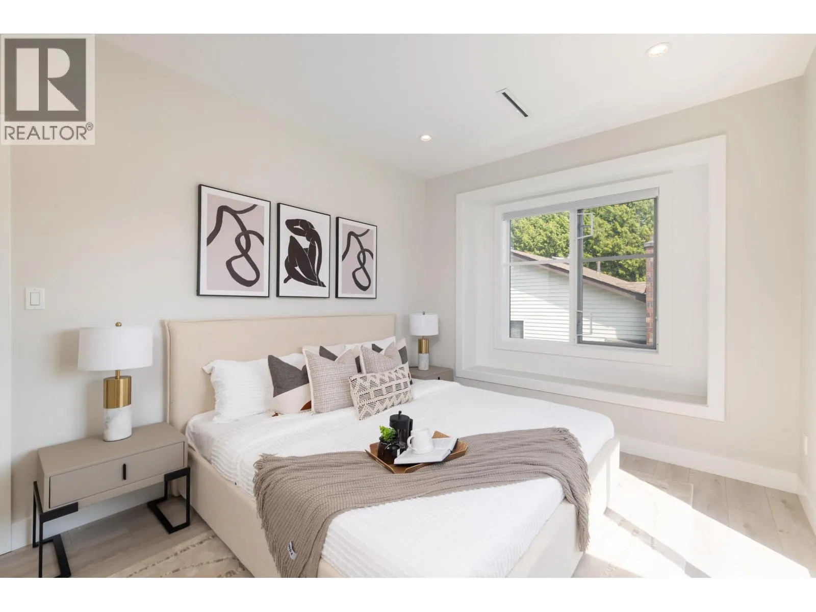 5 9899 STEVESTON HIGHWAY