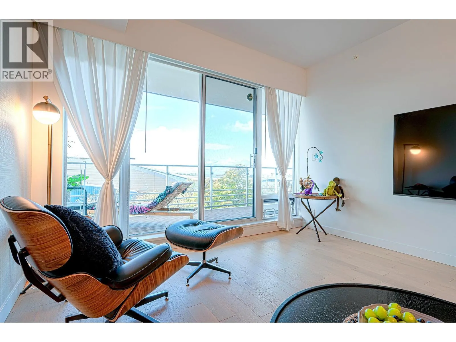 606 6622 PEARSON WAY