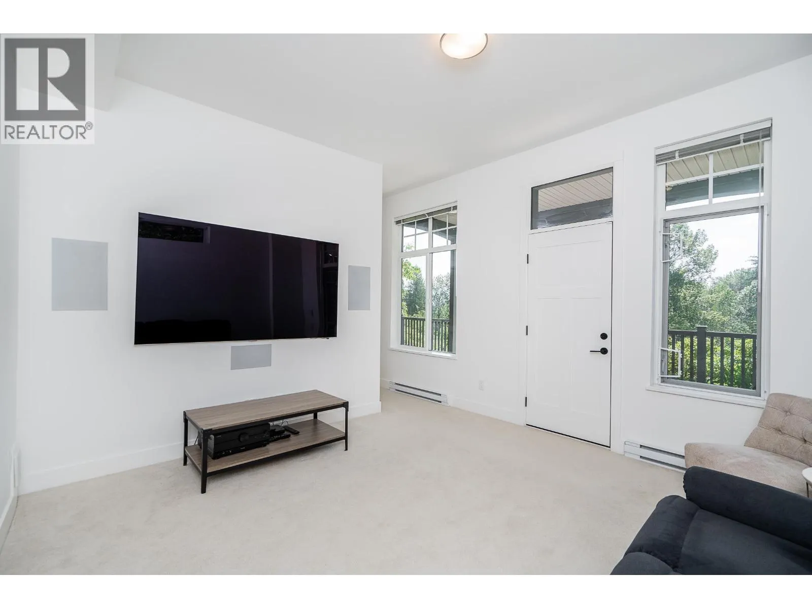 85 3552 VICTORIA DRIVE