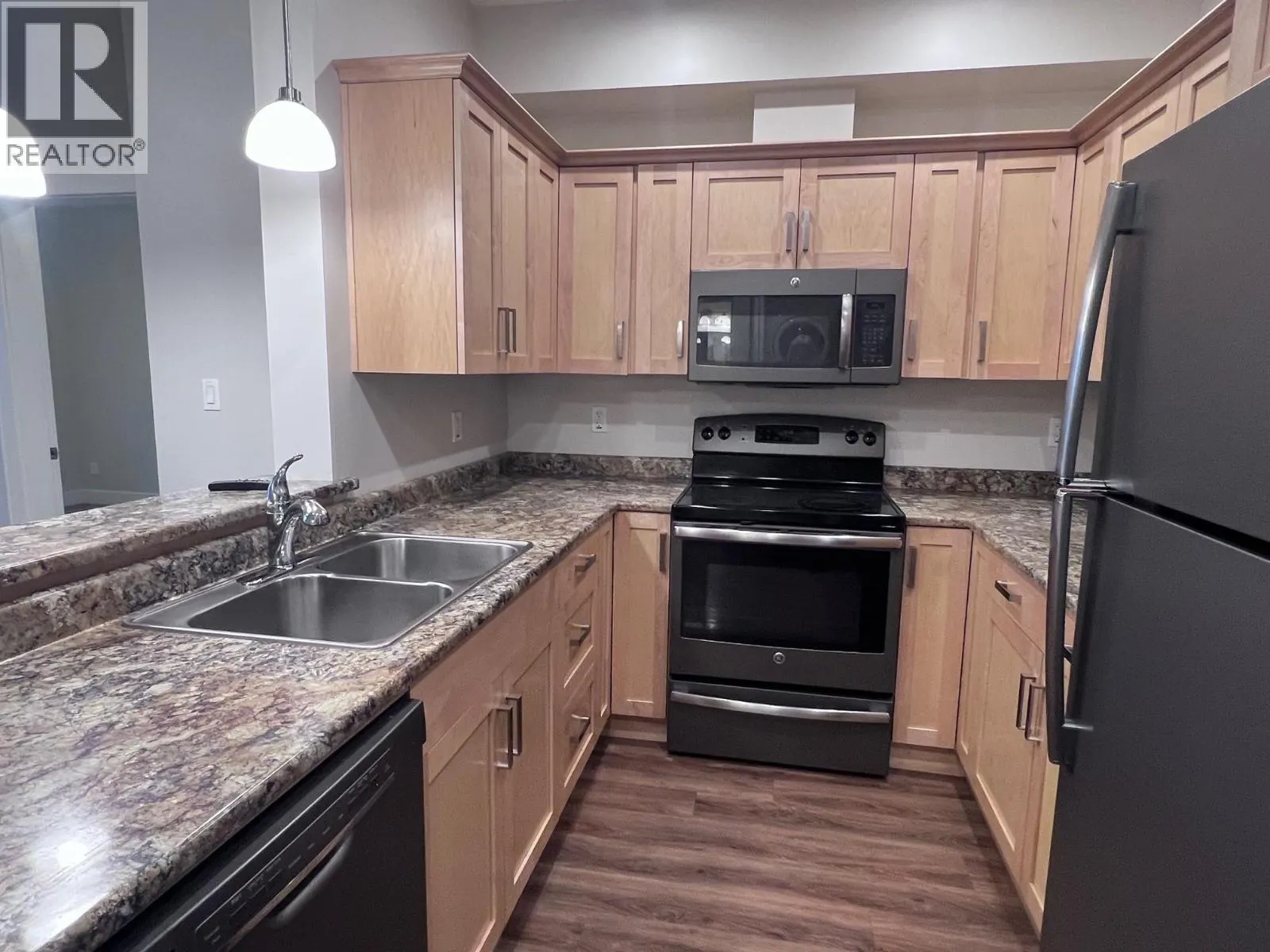 105 3684 PRINCESS CRESCENT