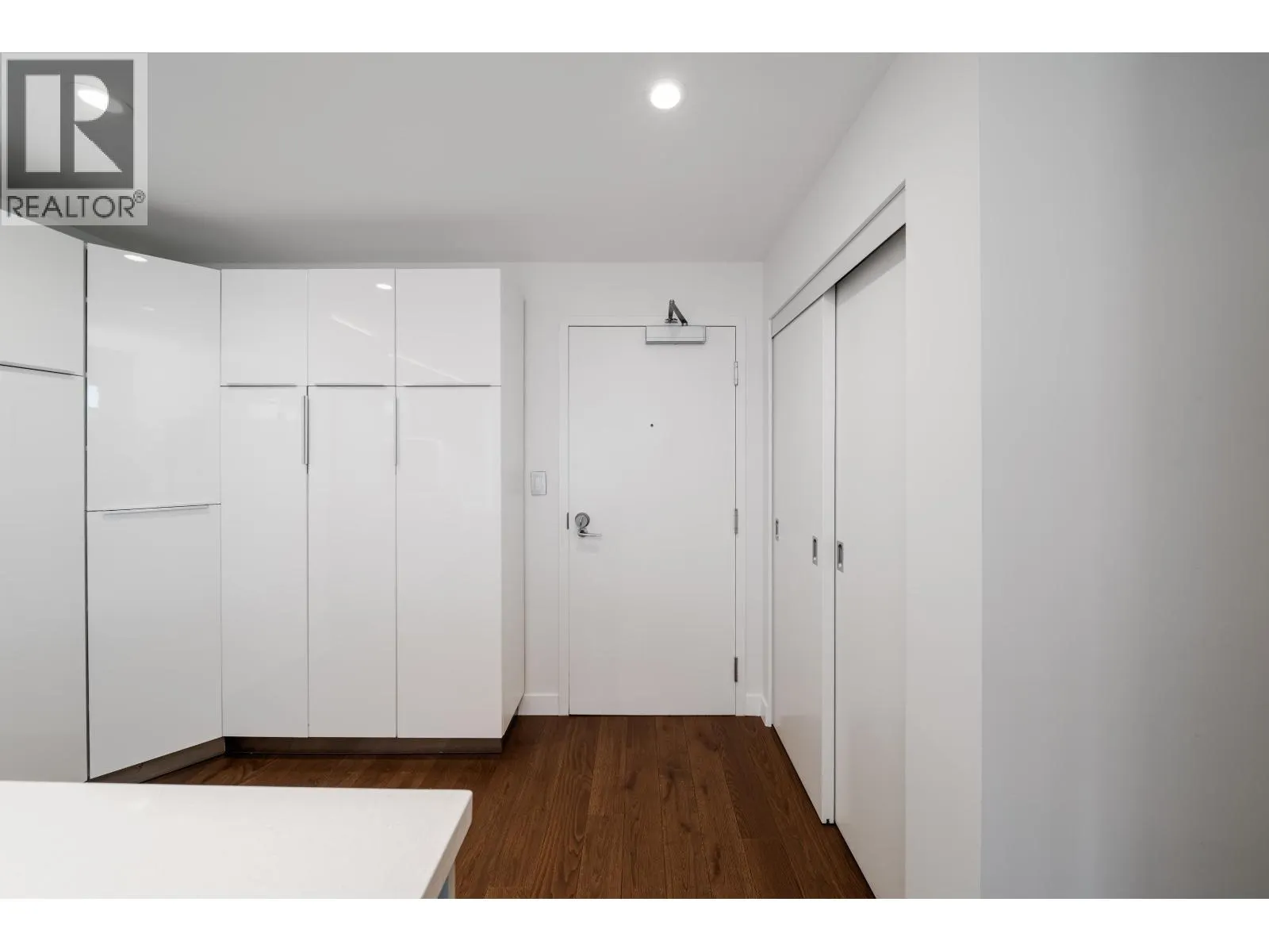 2508 108 W CORDOVA STREET