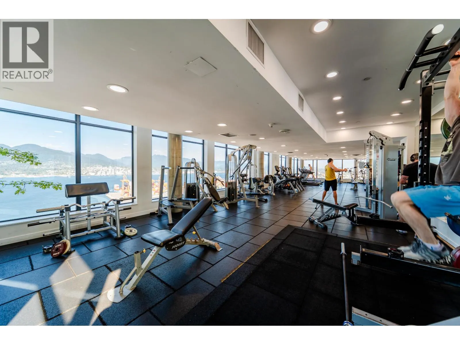 2508 108 W CORDOVA STREET