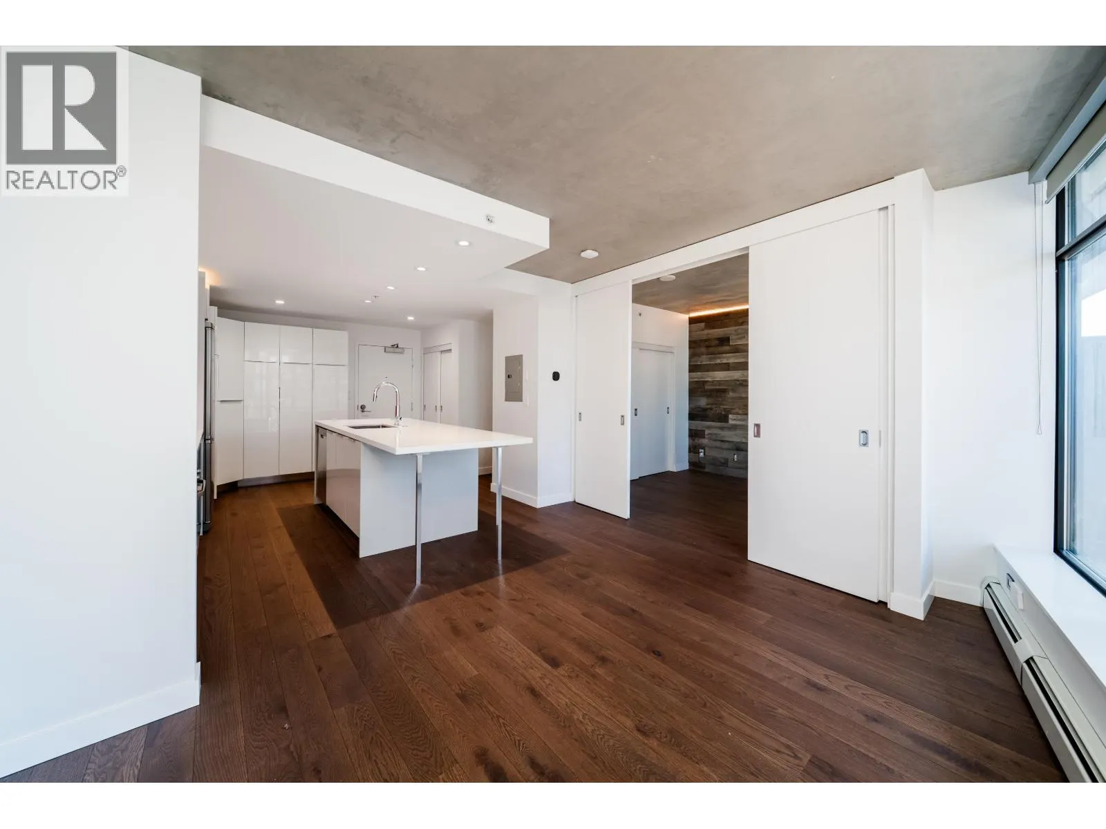 2508 108 W CORDOVA STREET