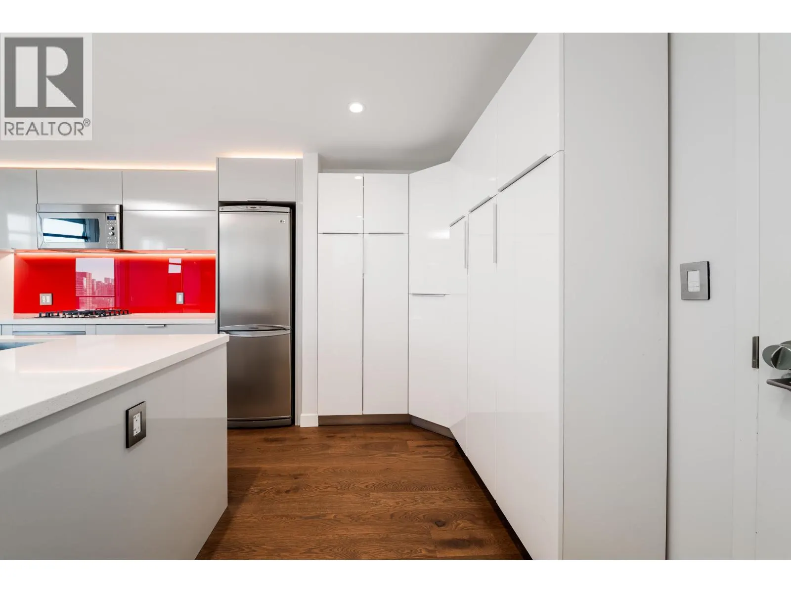 2508 108 W CORDOVA STREET