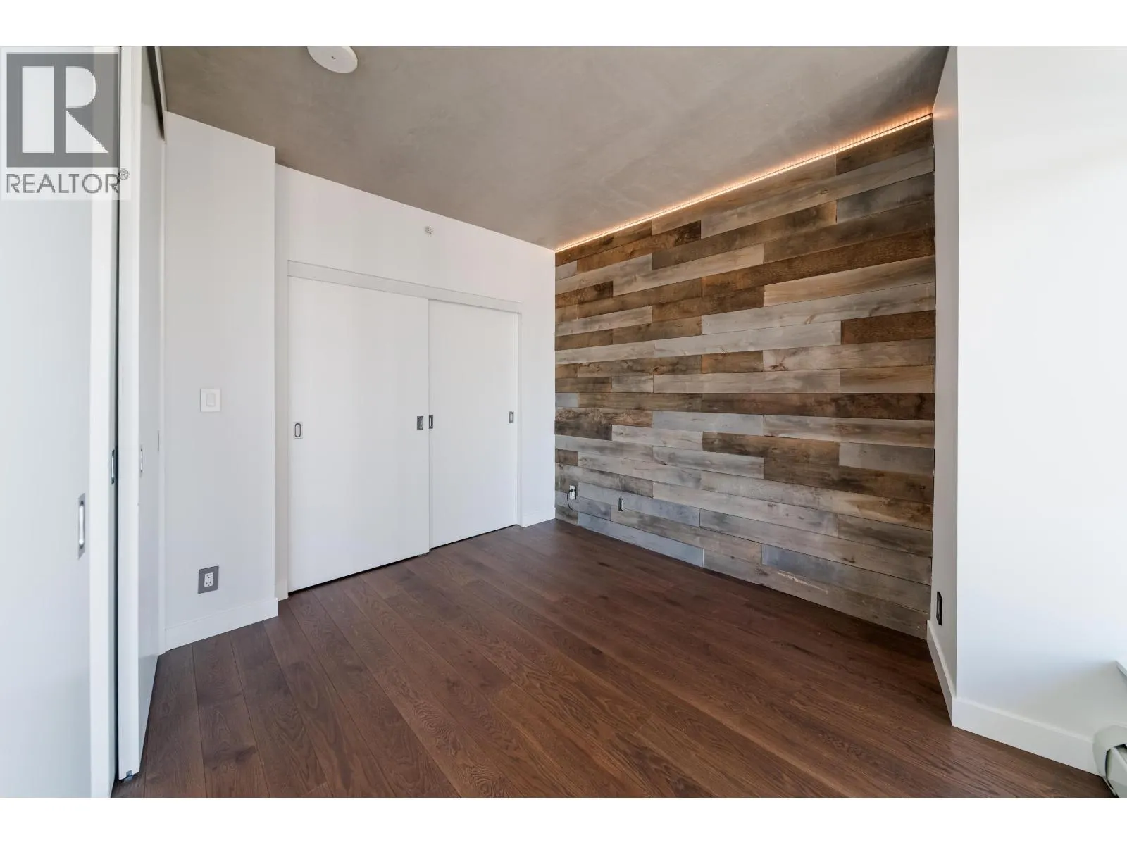 2508 108 W CORDOVA STREET