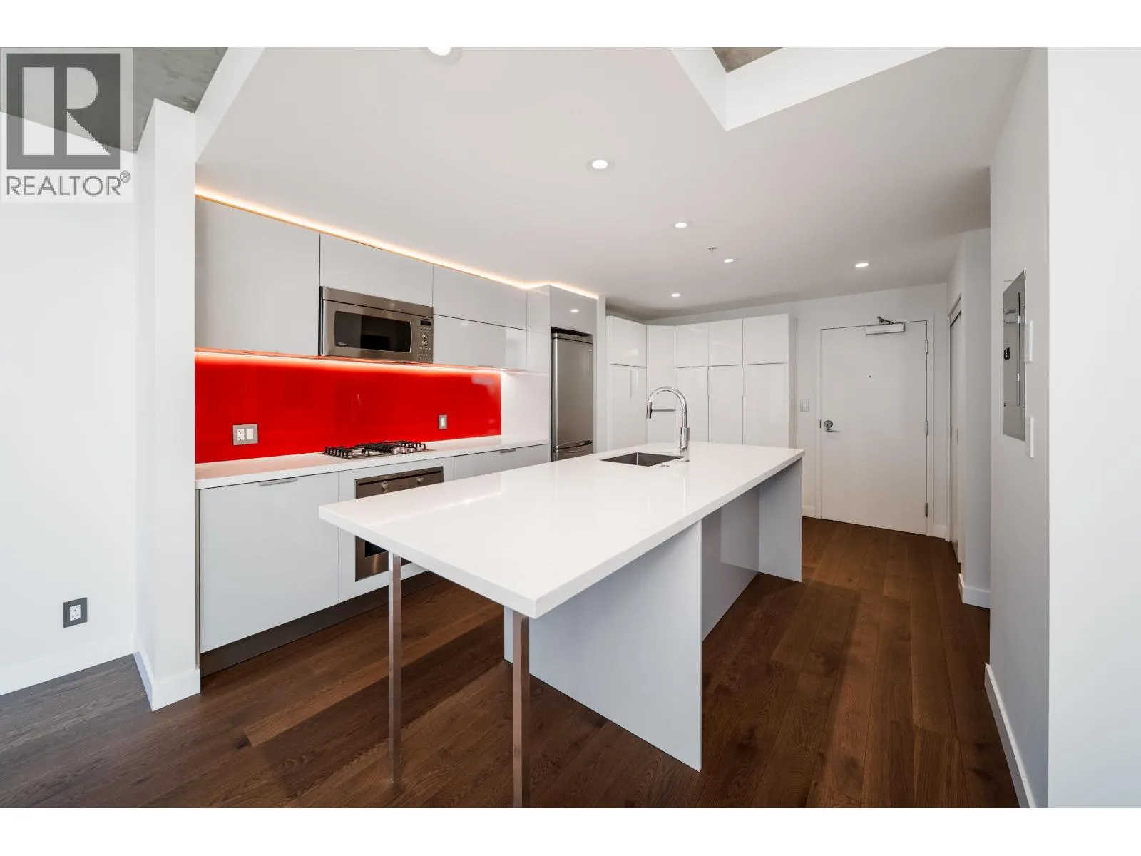 2508 108 W CORDOVA STREET