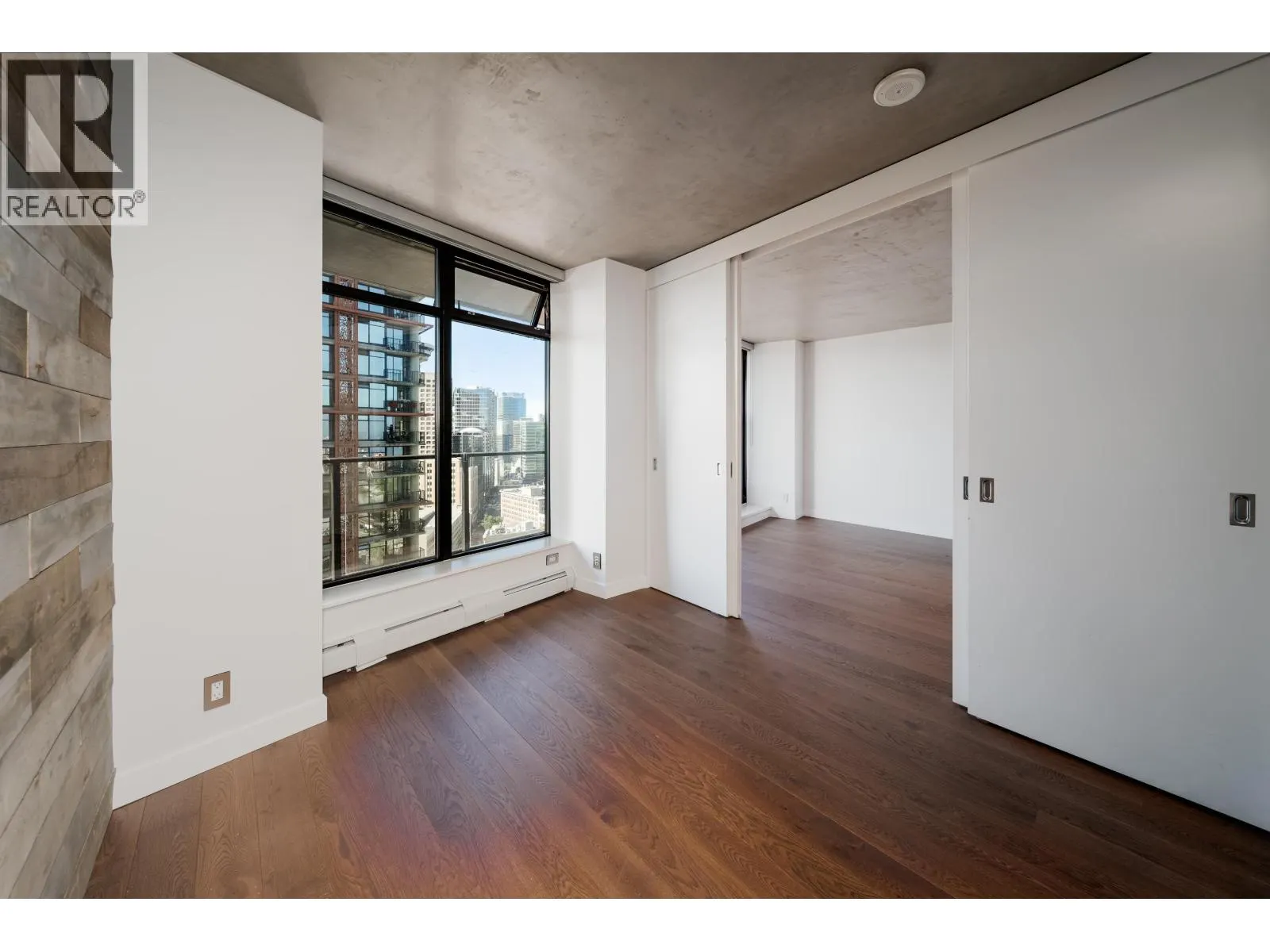 2508 108 W CORDOVA STREET