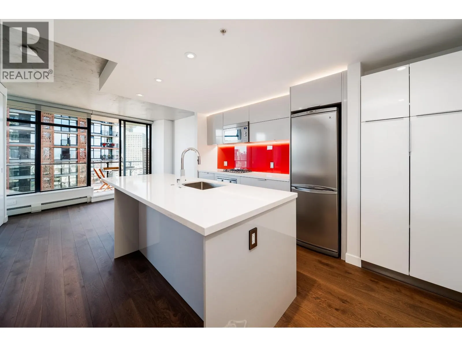 2508 108 W CORDOVA STREET