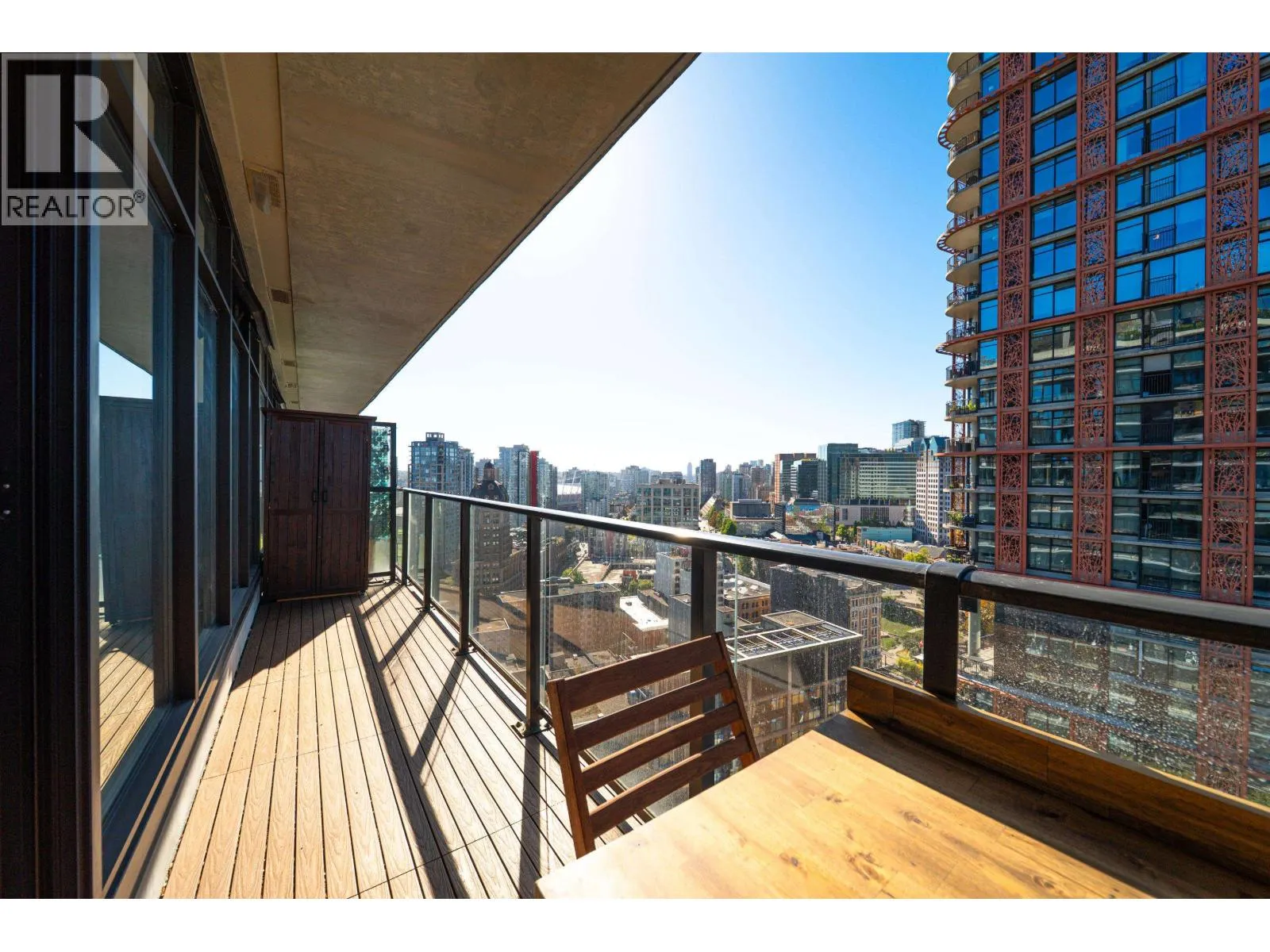 2508 108 W CORDOVA STREET