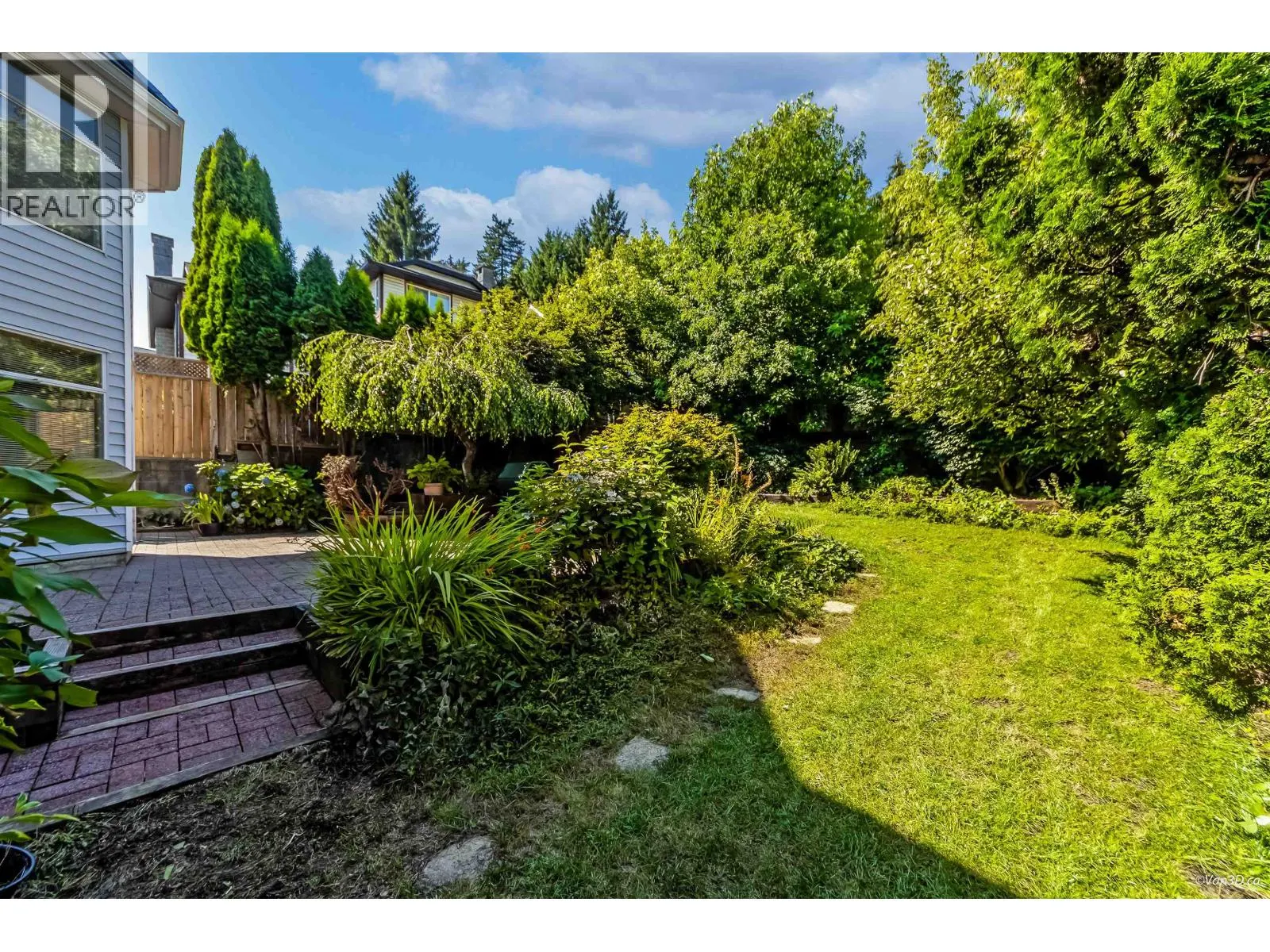1207 DURANT DRIVE