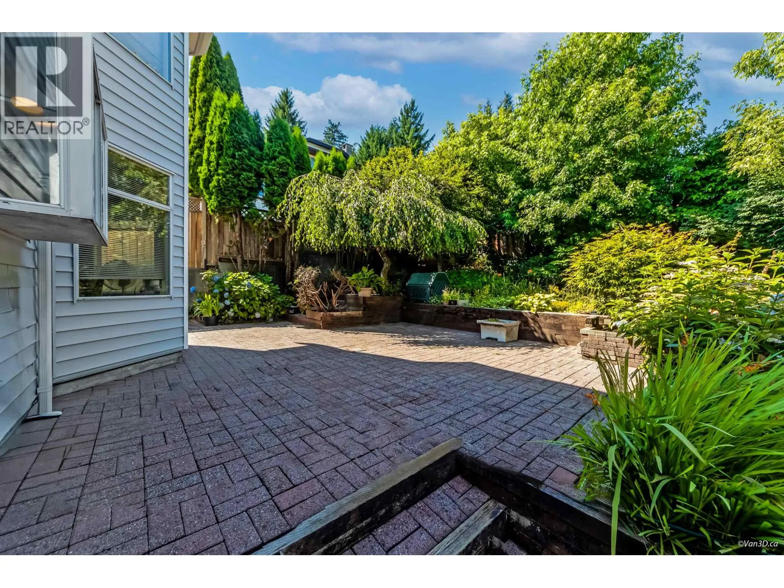 1207 DURANT DRIVE