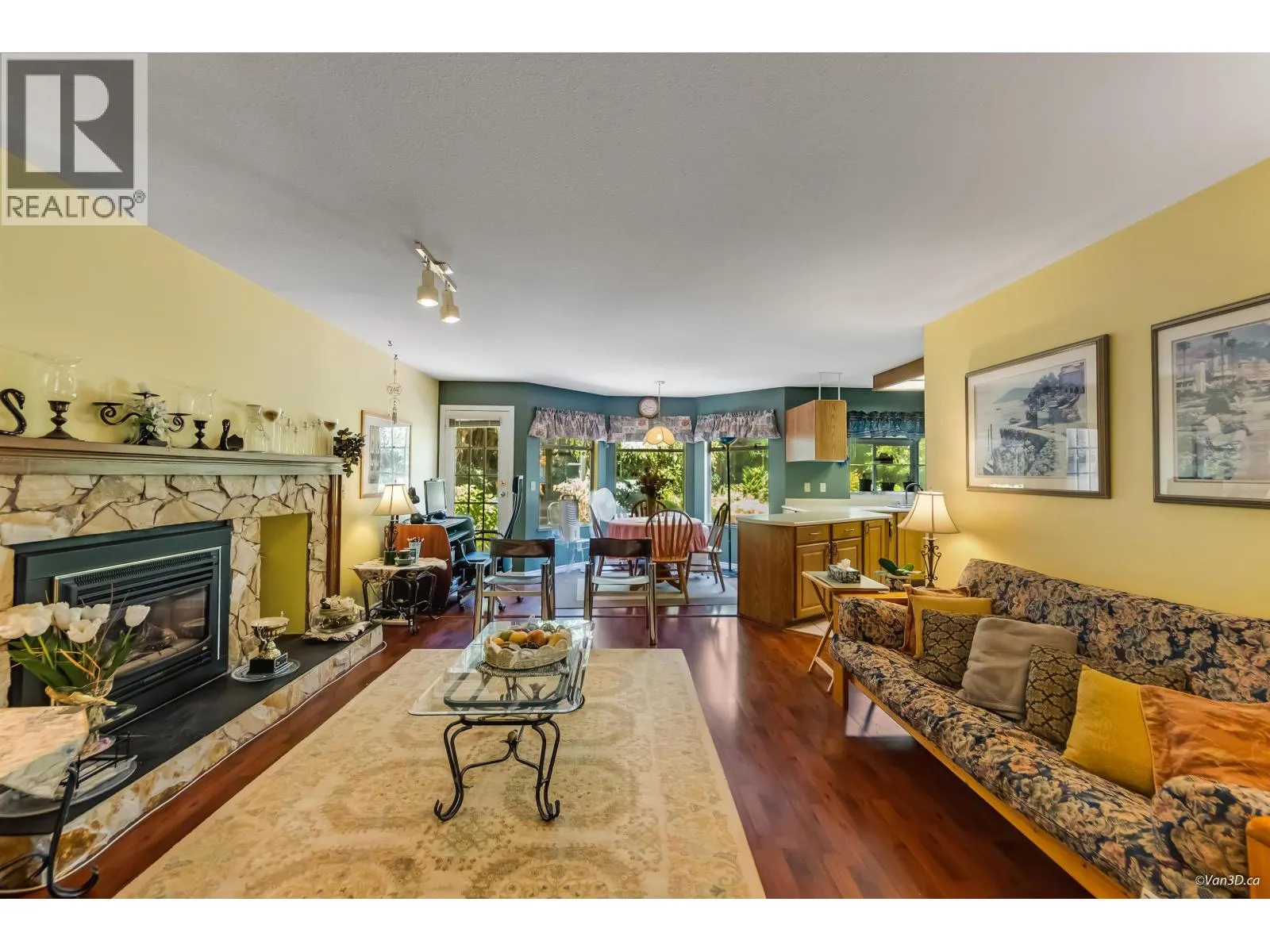 1207 DURANT DRIVE