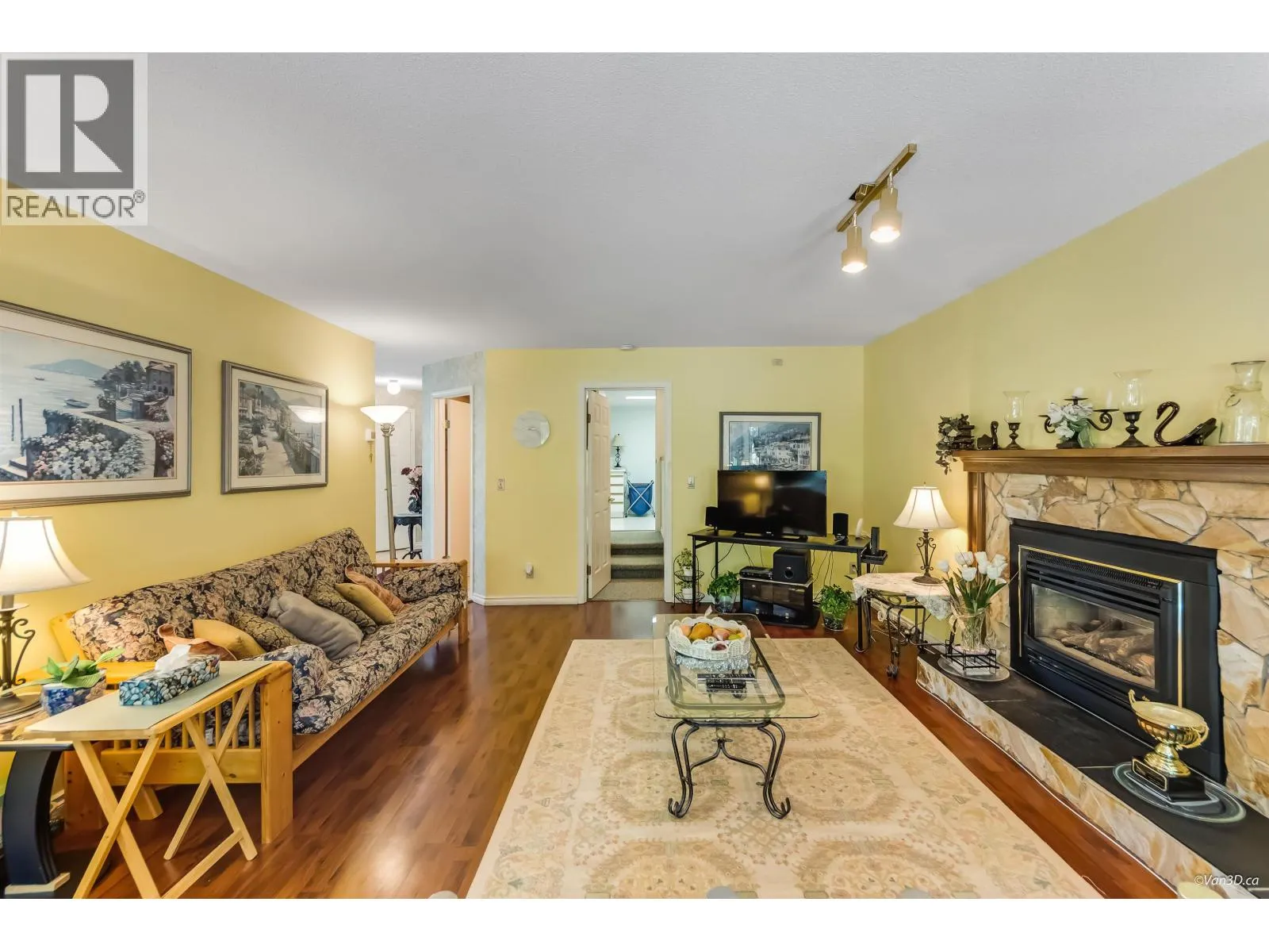 1207 DURANT DRIVE