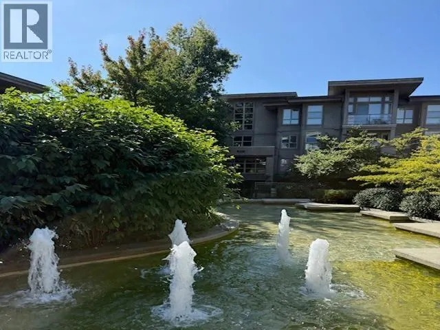 321 9339 UNIVERSITY CRESCENT