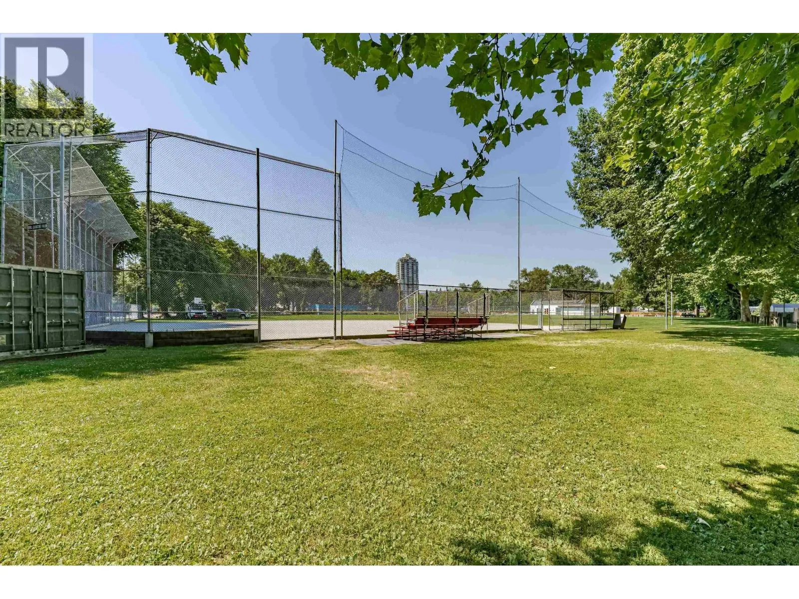 A306 2099 LOUGHEED HIGHWAY