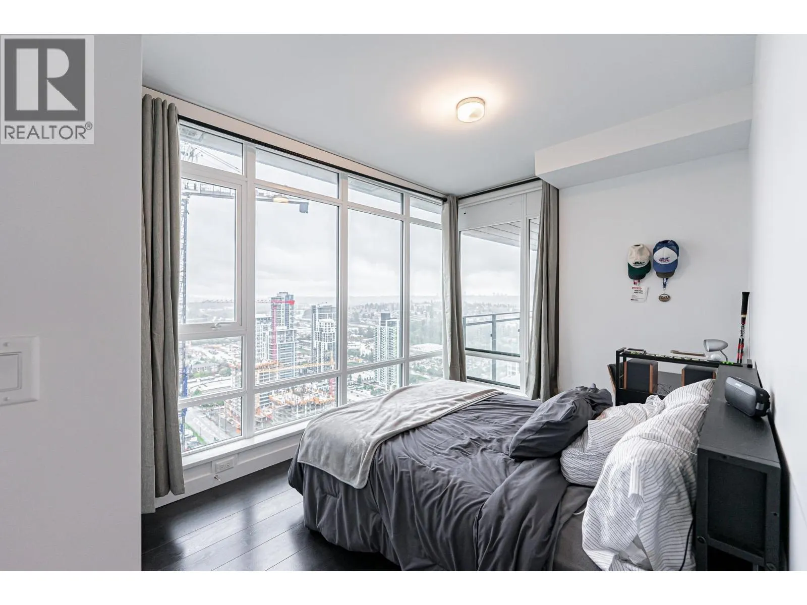 3406 2085 SKYLINE COURT