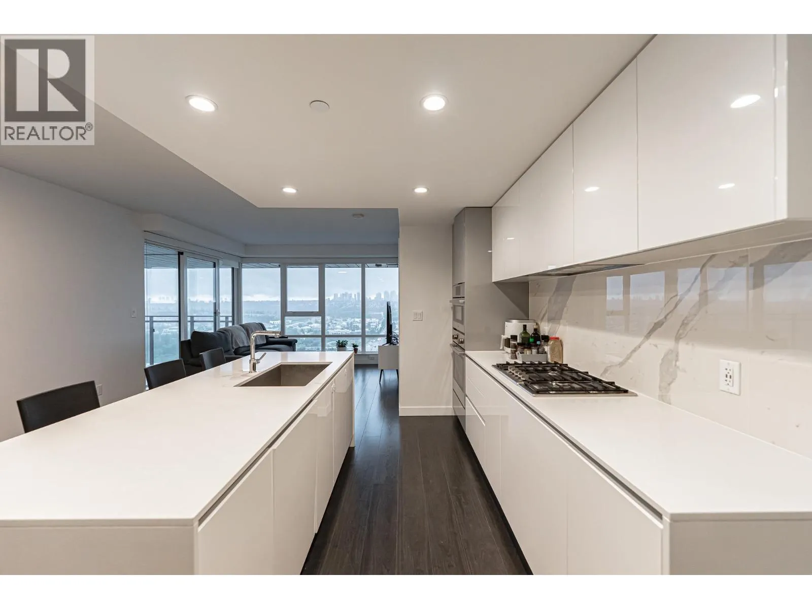3406 2085 SKYLINE COURT