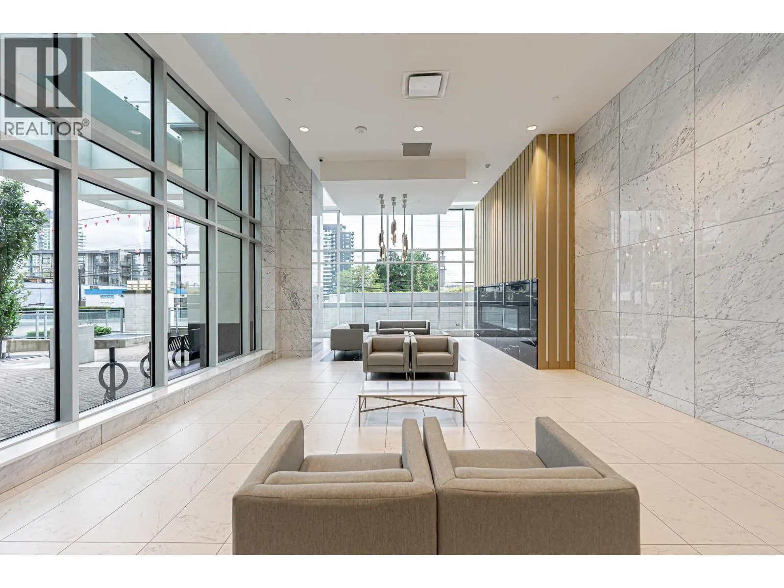 3406 2085 SKYLINE COURT