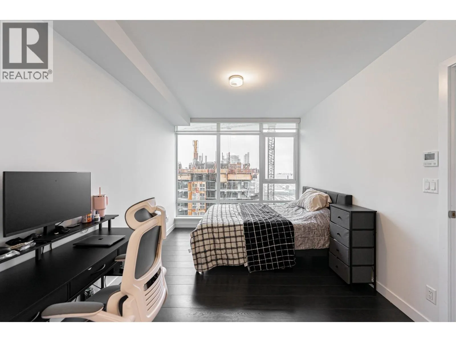 3406 2085 SKYLINE COURT