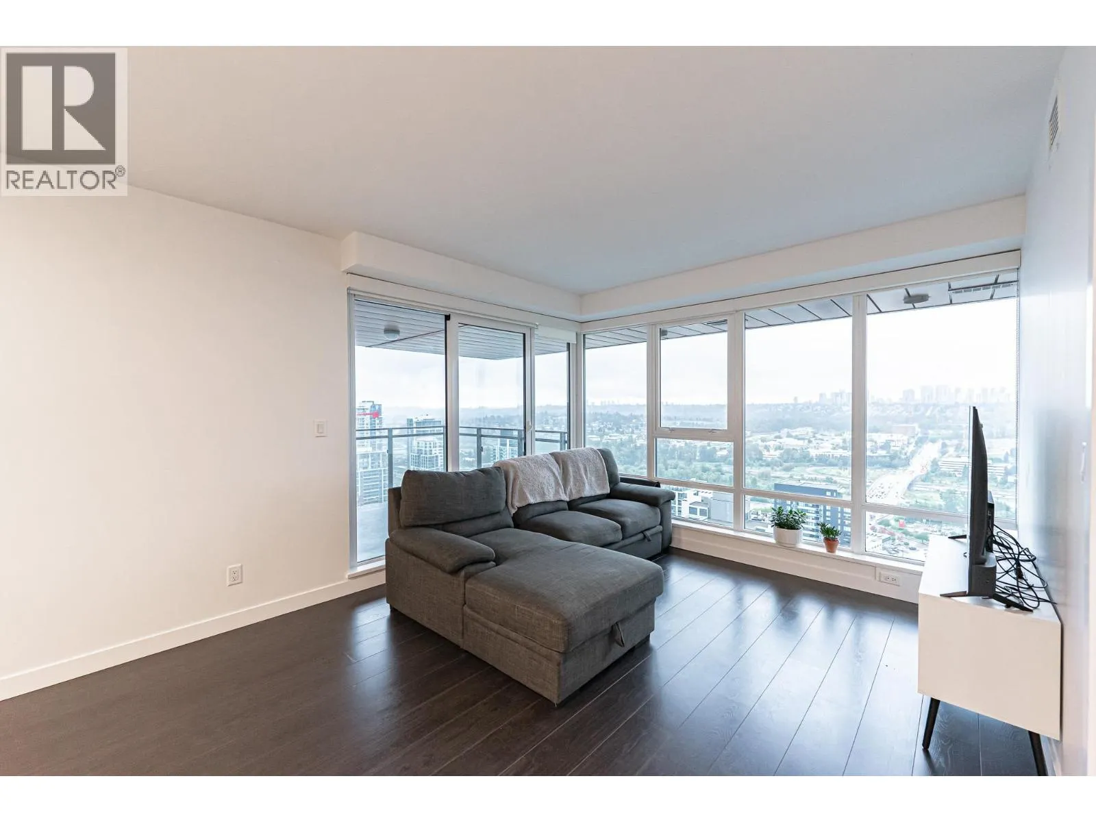 3406 2085 SKYLINE COURT