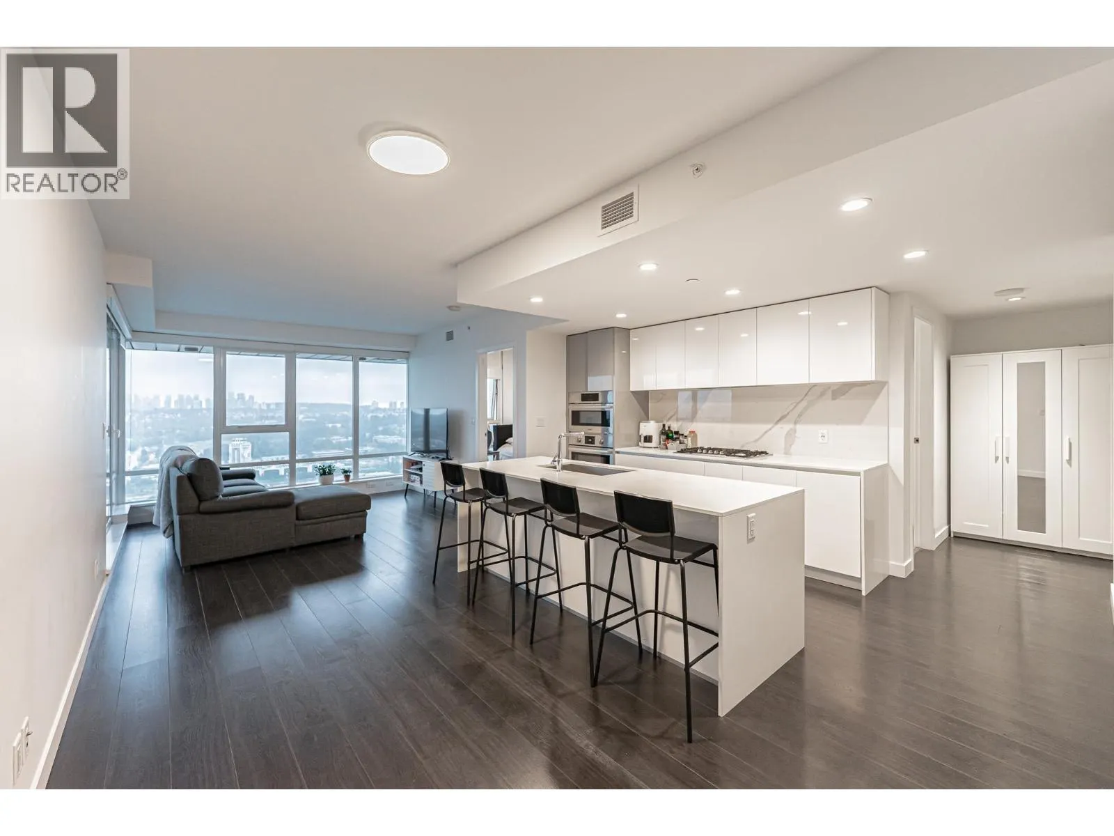 3406 2085 SKYLINE COURT