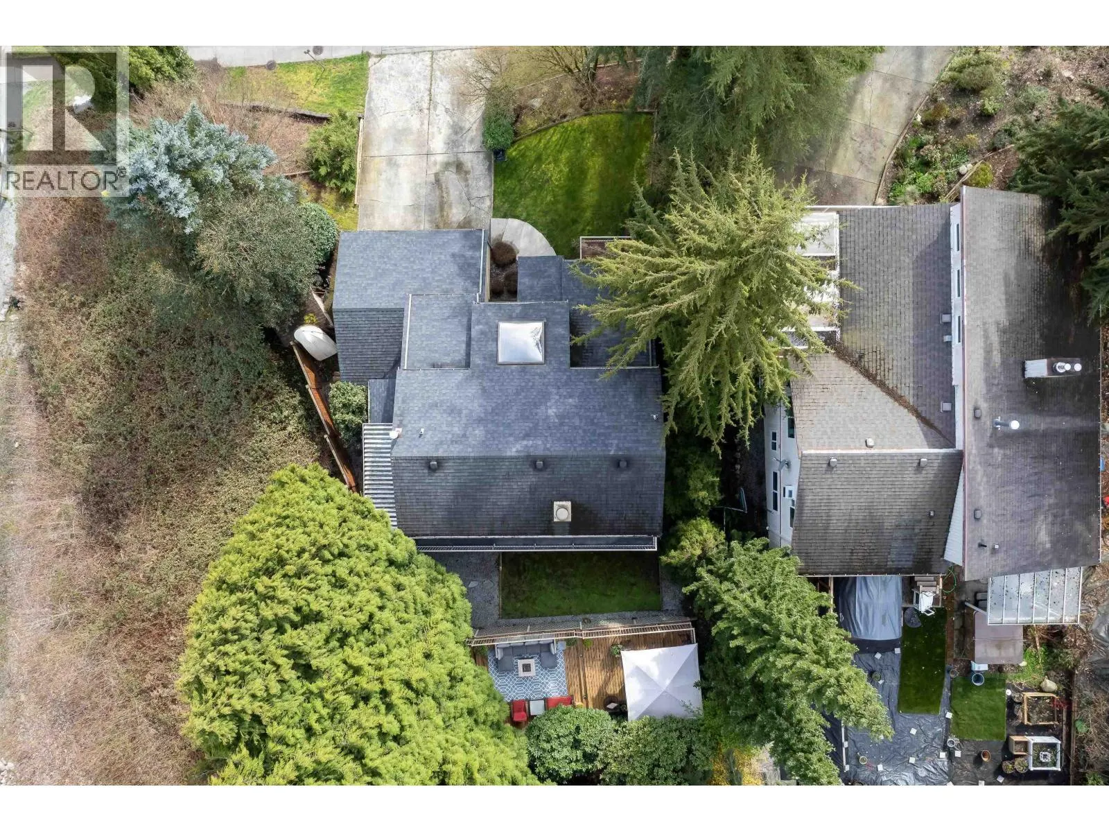 1261 LANSDOWNE DRIVE