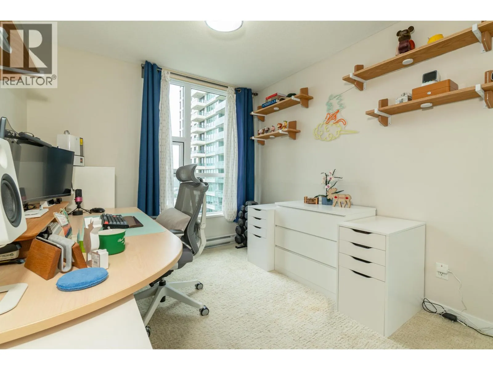 1901 2200 DOUGLAS ROAD