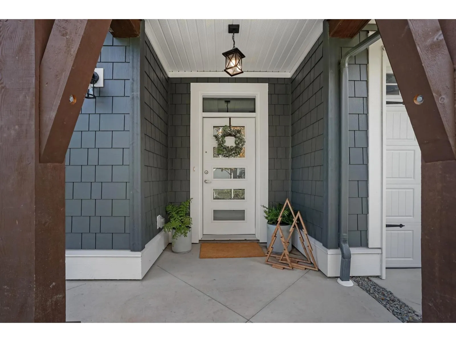 33 386 PINE AVENUE|Harrison Hot Springs