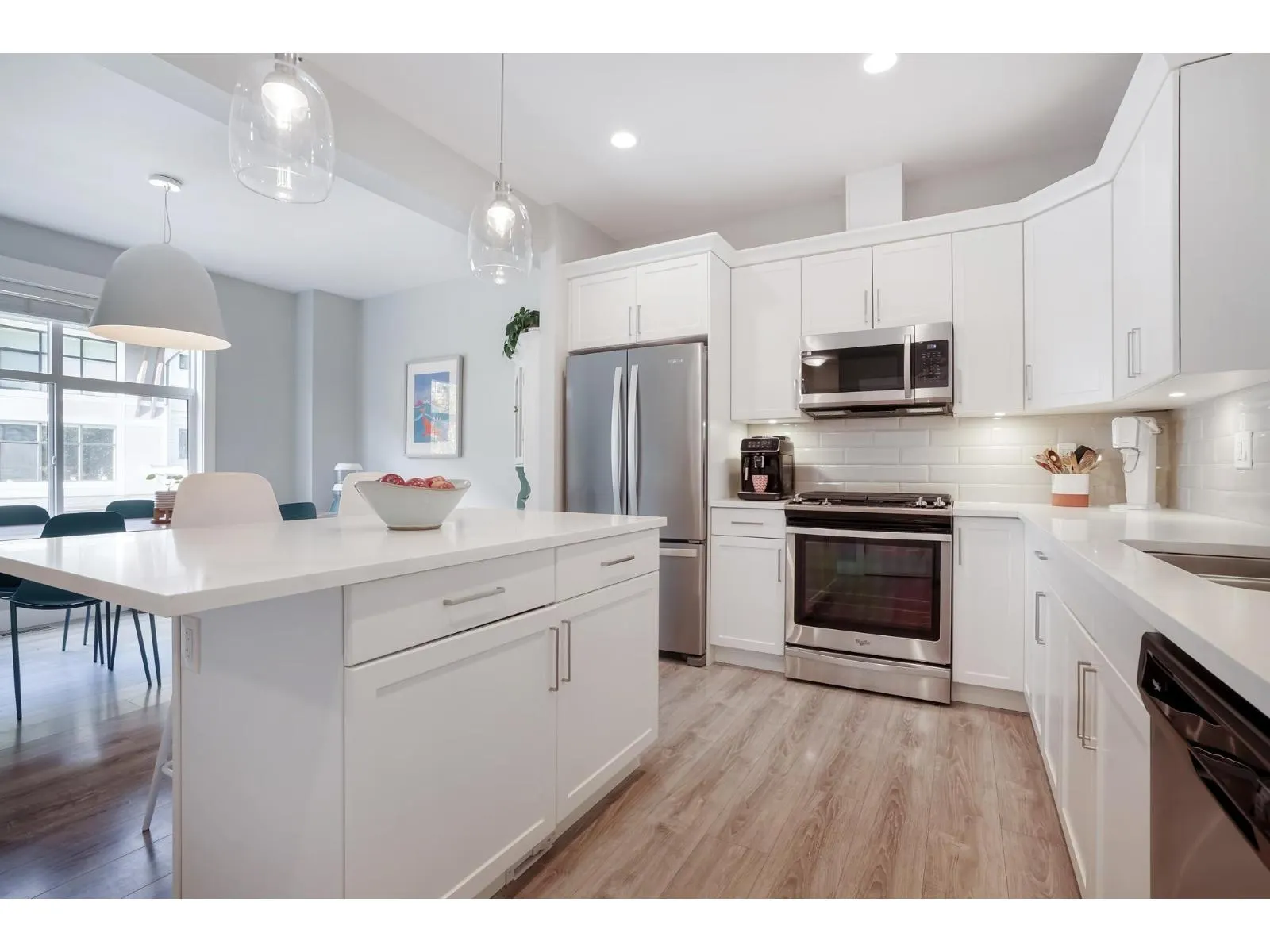 33 386 PINE AVENUE|Harrison Hot Springs