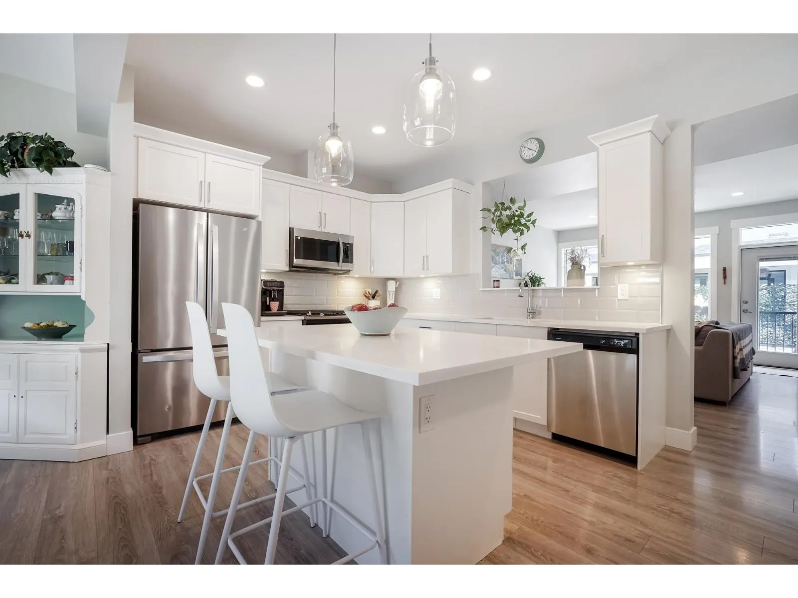 33 386 PINE AVENUE|Harrison Hot Springs