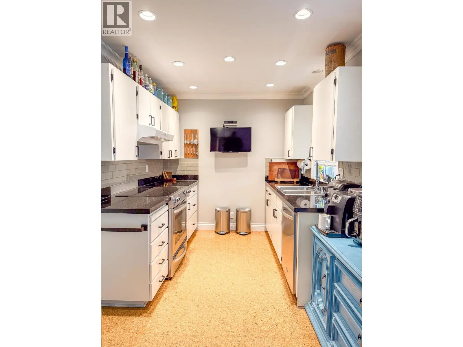 5346 HAZEL COURT