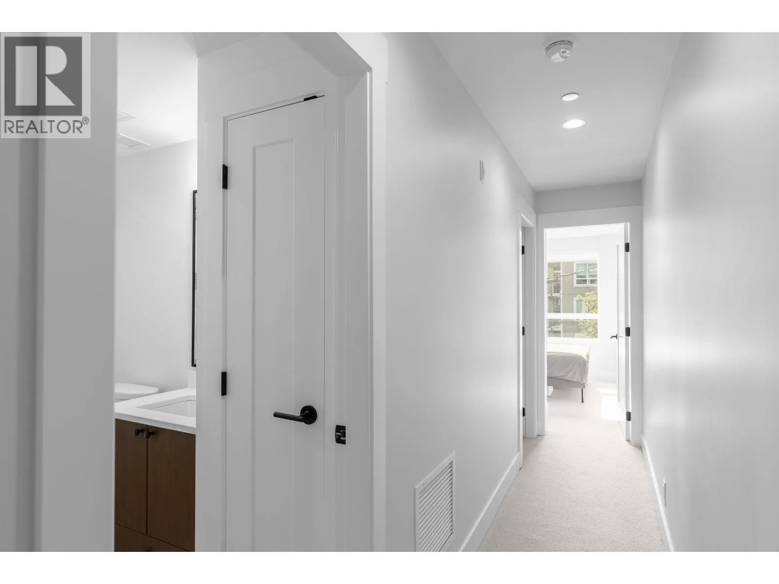 106 12040 PLAZA STREET
