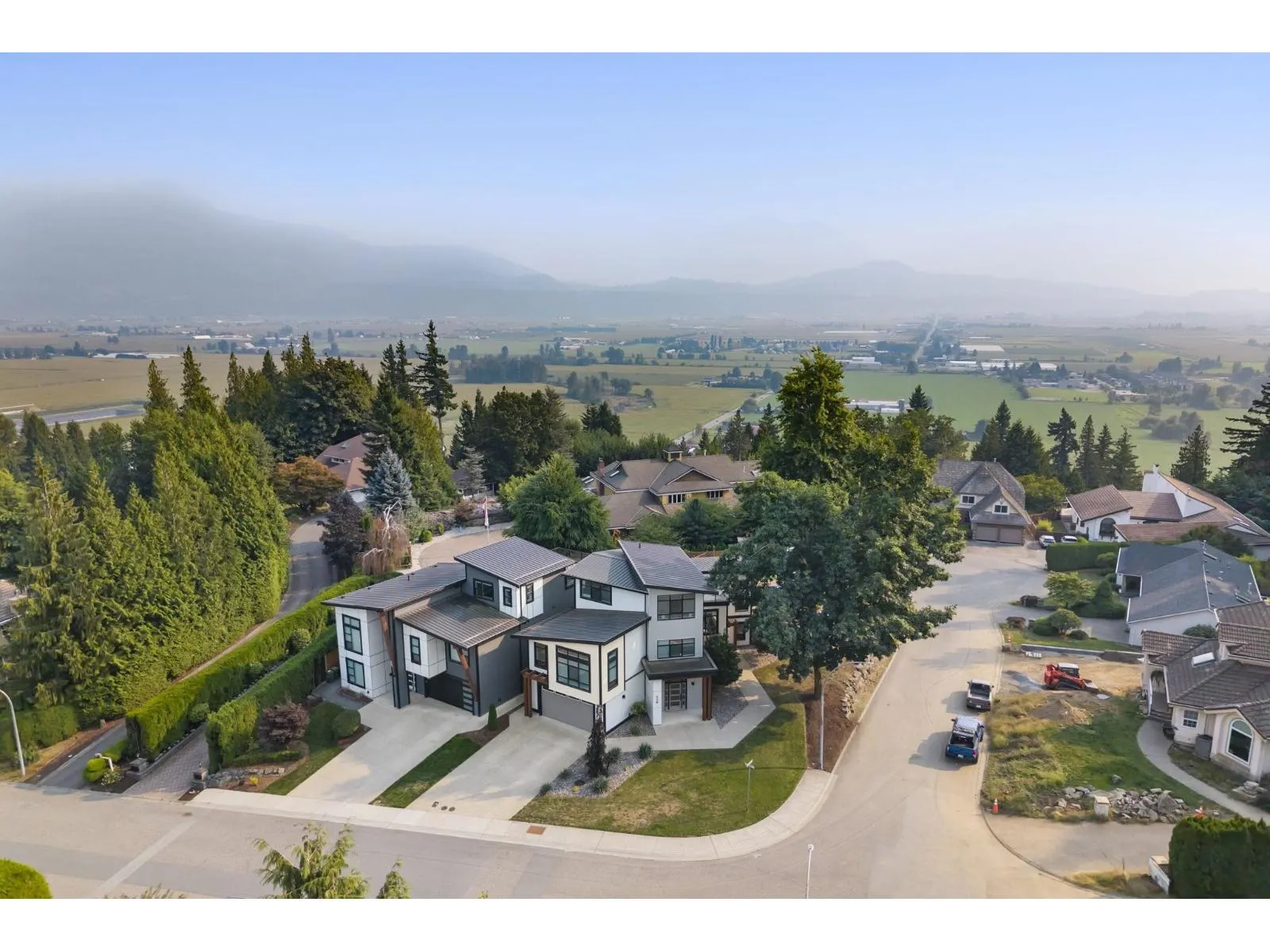 47208 SWALLOW PLACE|Little Mountain