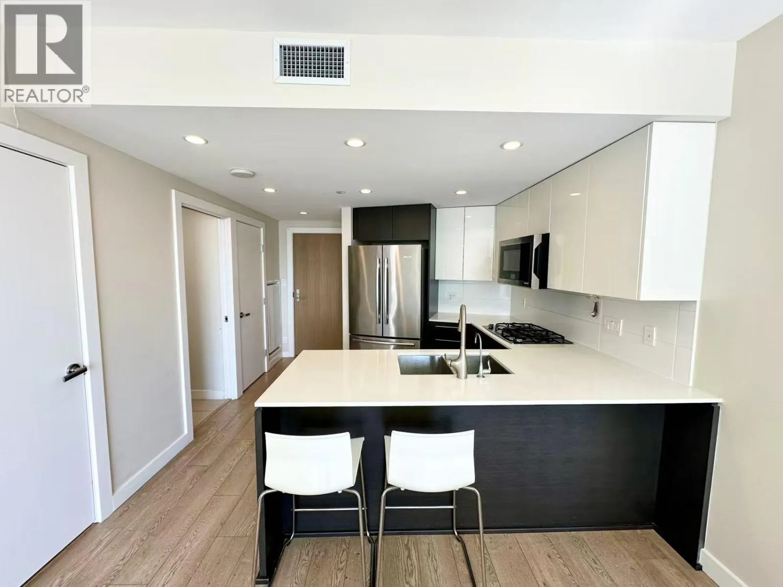 1701 1618 QUEBEC STREET